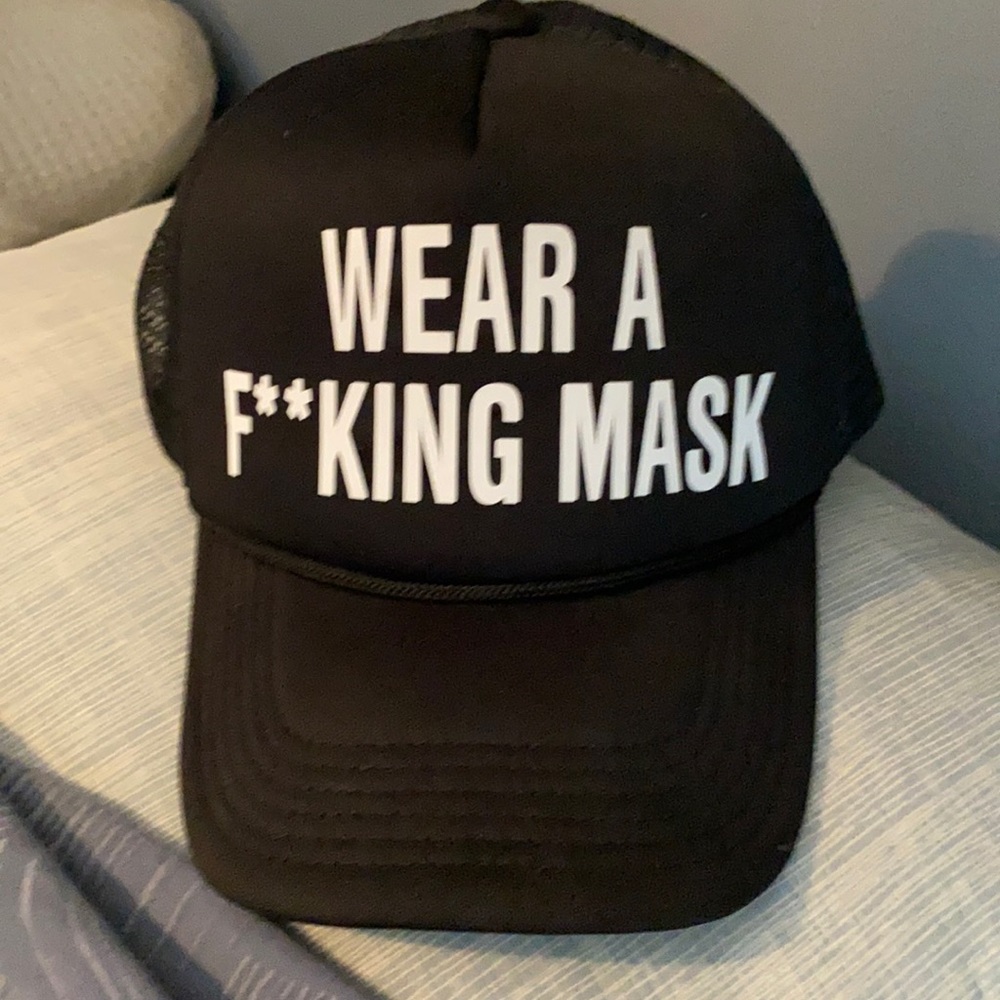 Trucker mesh cap hat